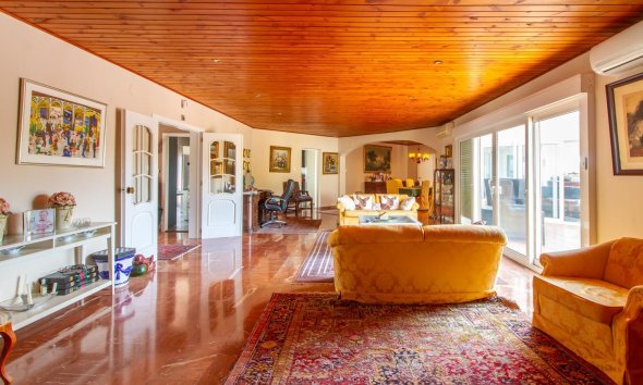 Reventa - Villa -
La Nucía