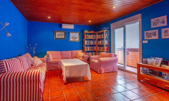 Reventa - Villa -
La Nucía