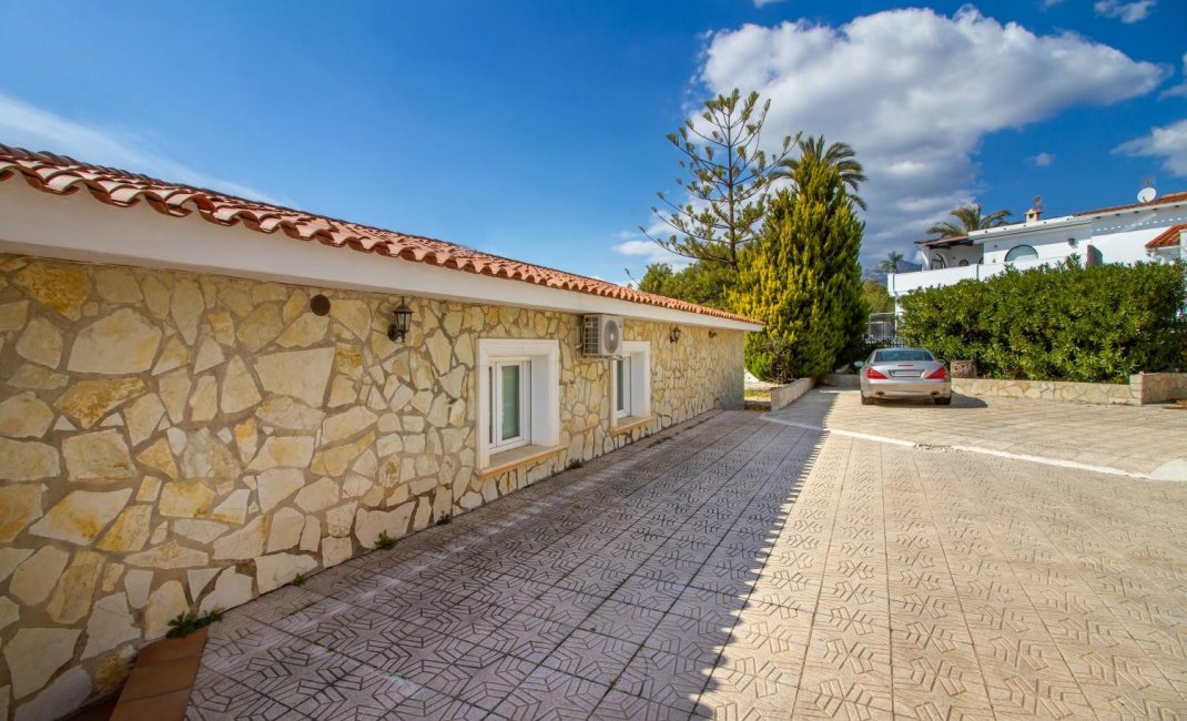 Reventa - Villa -
La Nucía