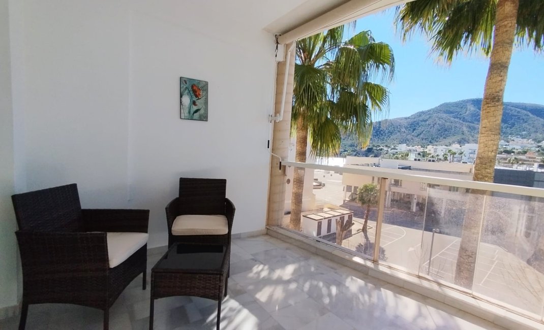  Alquiler larga estancia - Apartamento / piso -
Albir