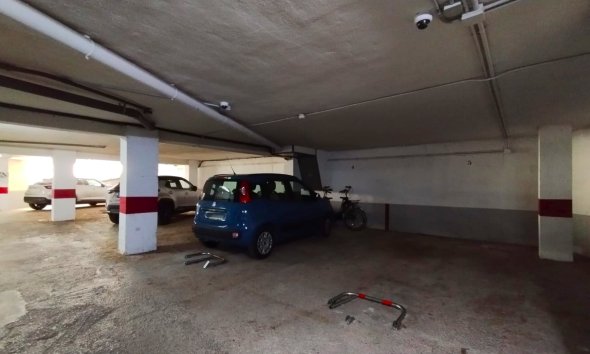  Alquiler larga estancia - Apartamento / piso -
Albir