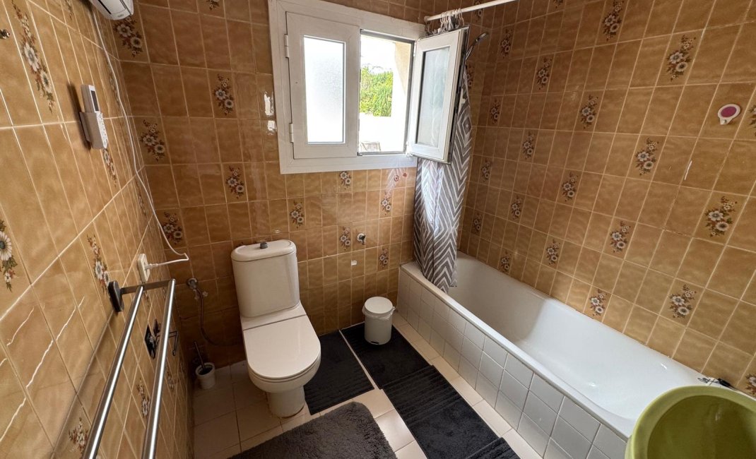 Resale - Townhouse -
Albir