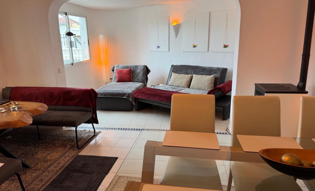 Resale - Townhouse -
Albir