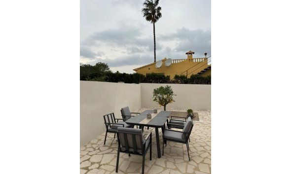 Resale - Townhouse -
Albir