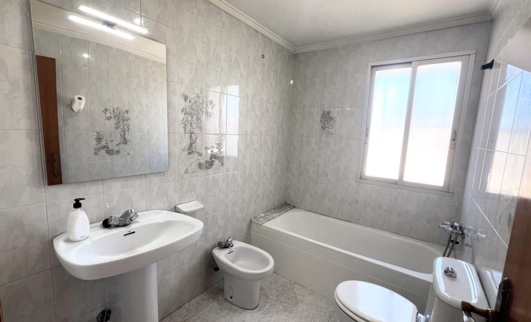 Reventa - Apartamento / piso -
Albir