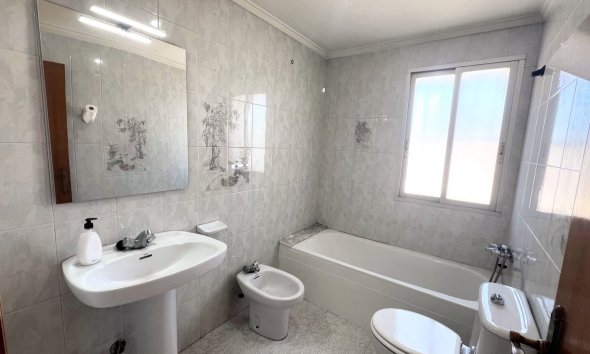 Reventa - Apartamento / piso -
Albir