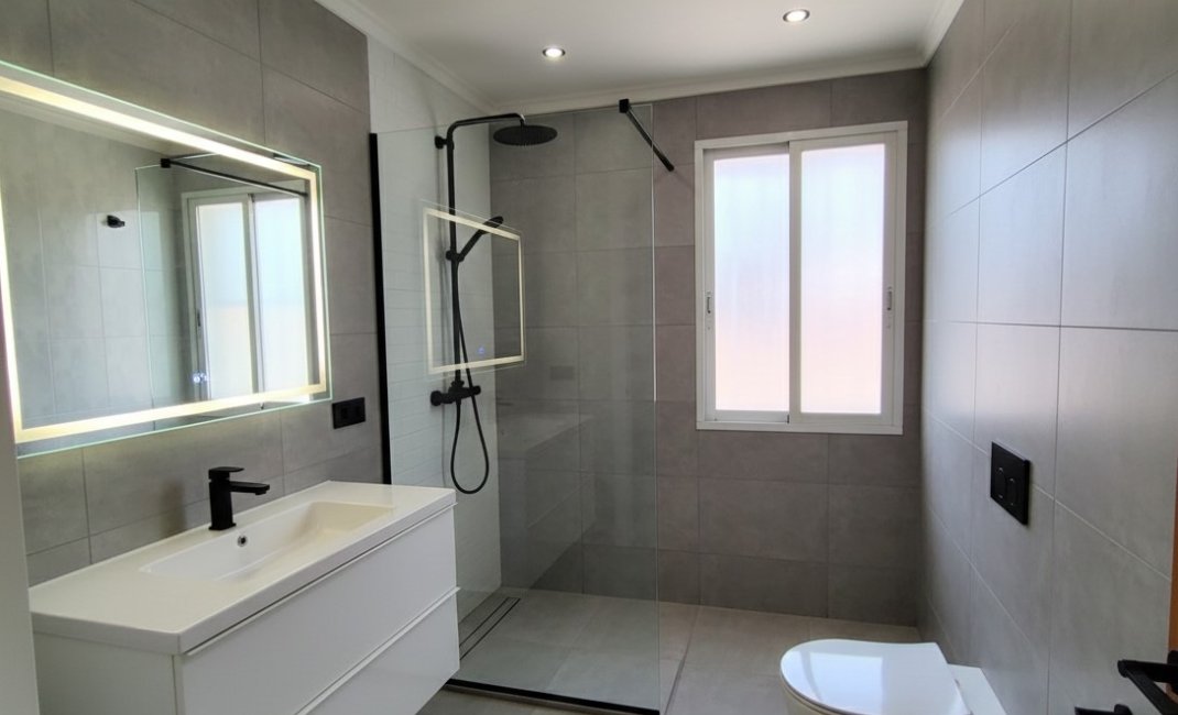 Reventa - Apartamento / piso -
Albir