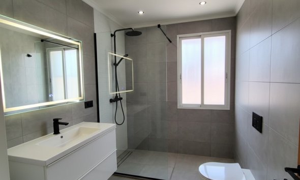 Reventa - Apartamento / piso -
Albir