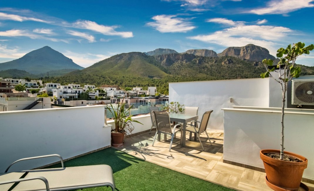 Resale - Bungalow -
Polop - La Alberca