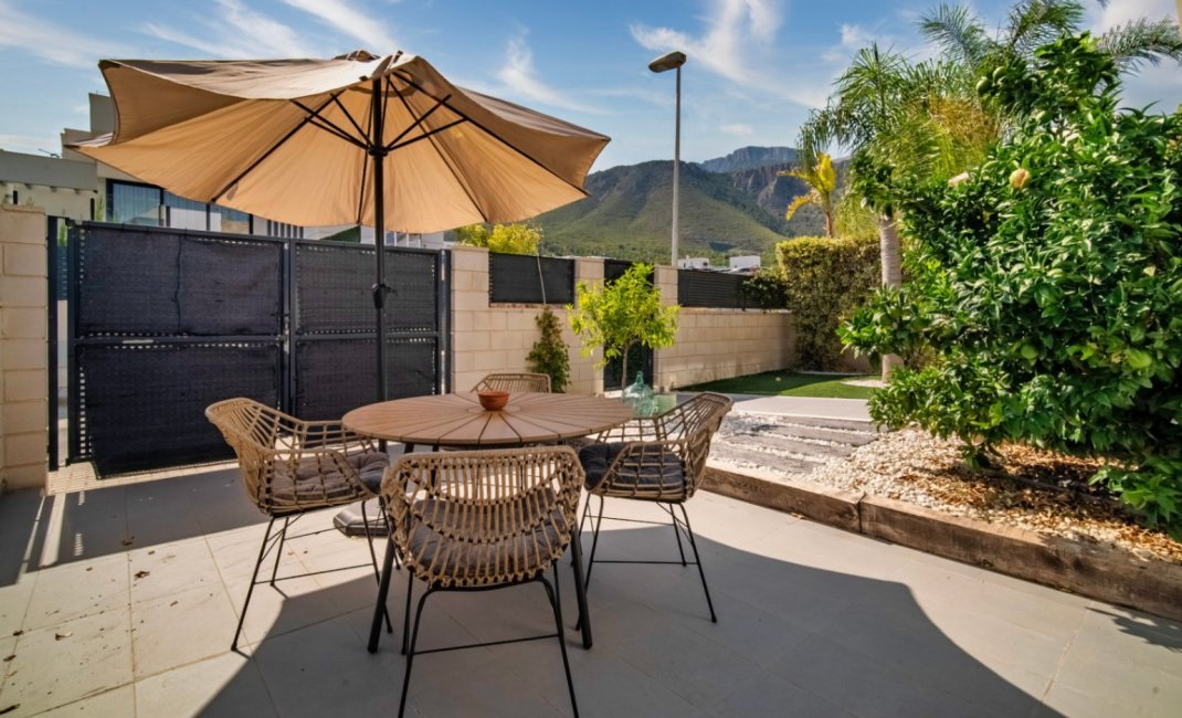 Resale - Bungalow -
Polop - La Alberca