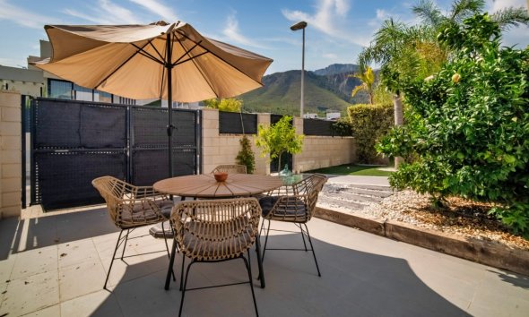 Resale - Bungalow -
Polop - La Alberca