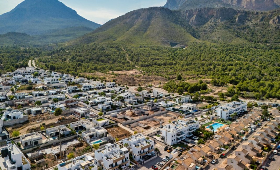 Resale - Bungalow -
Polop - La Alberca