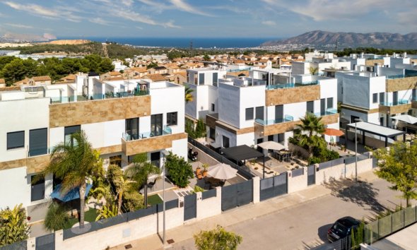 Resale - Bungalow -
Polop - La Alberca