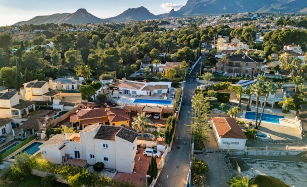 Herverkoop - Villa -
La Nucía