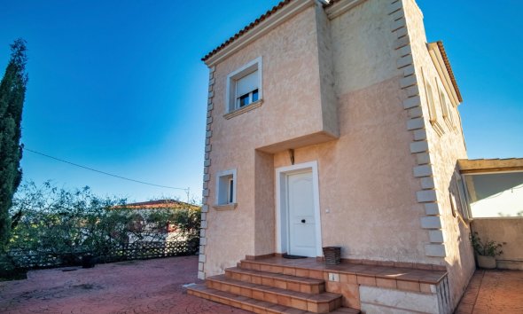 Herverkoop - Villa -
La Nucía