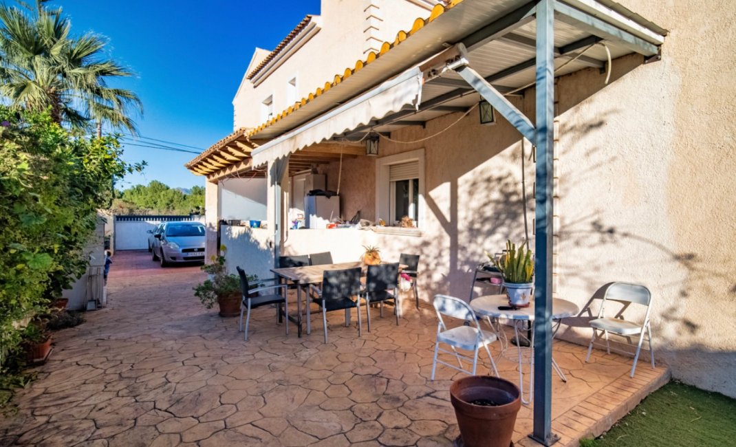 Herverkoop - Villa -
La Nucía