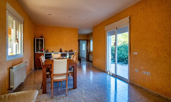 Herverkoop - Villa -
La Nucía