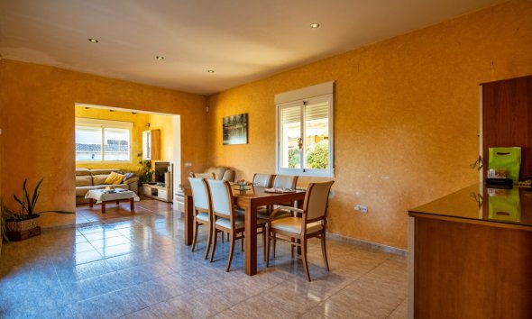 Herverkoop - Villa -
La Nucía