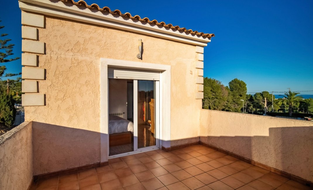 Herverkoop - Villa -
La Nucía