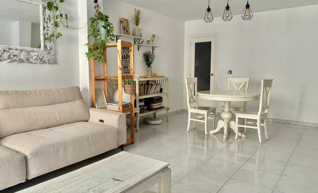 Resale - apartment -
Altea - Altea Puerto