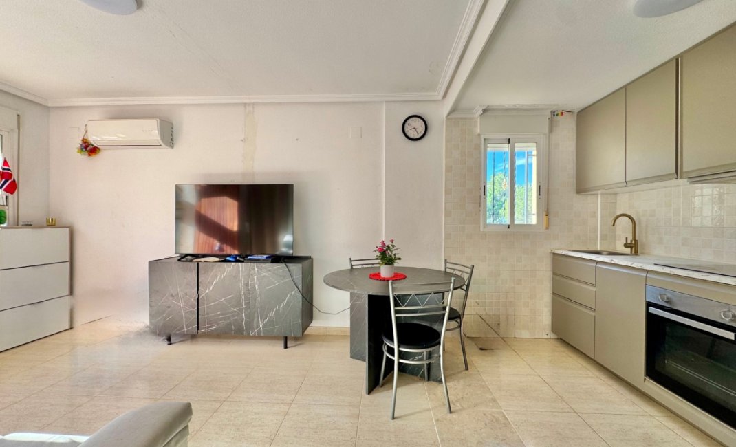 Resale - Bungalow -
Polop - La Alberca