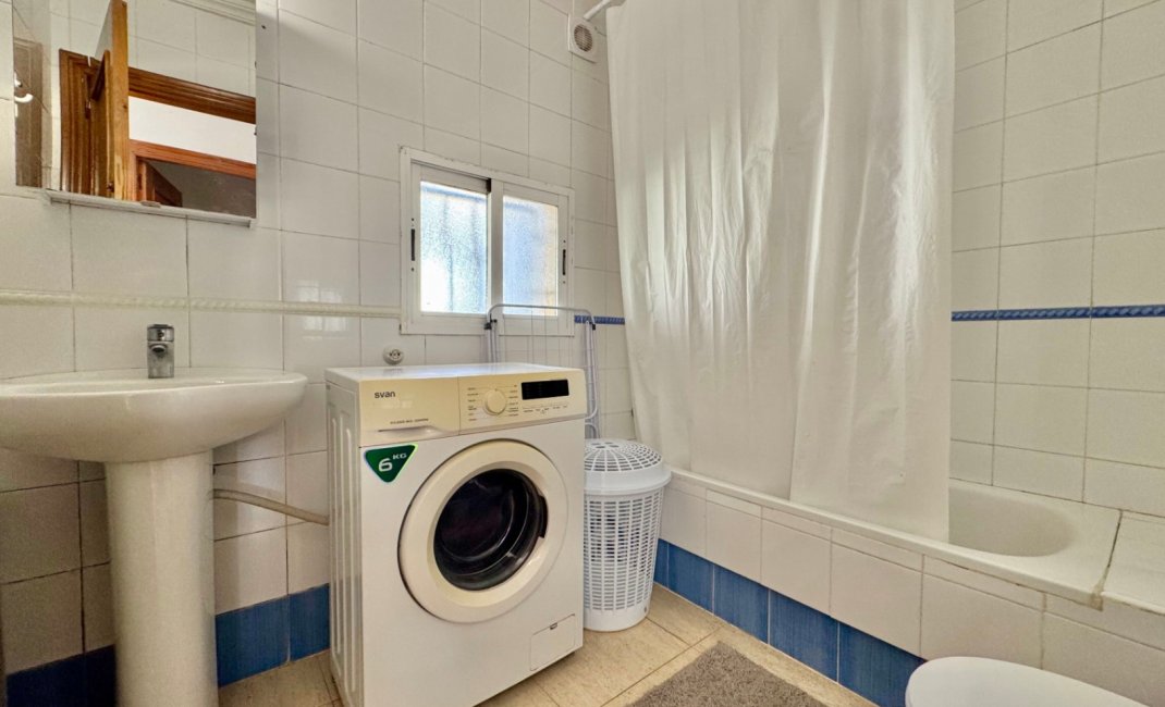 Resale - Bungalow -
Polop - La Alberca