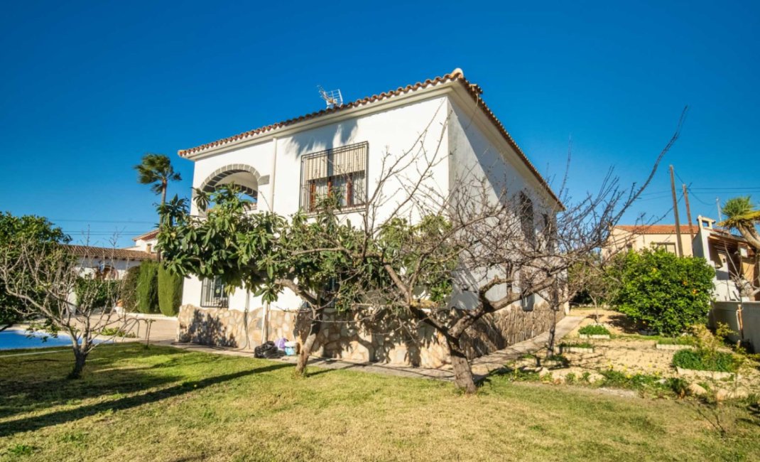 Resale - Villa -
Alfaz del Pi - Arabi