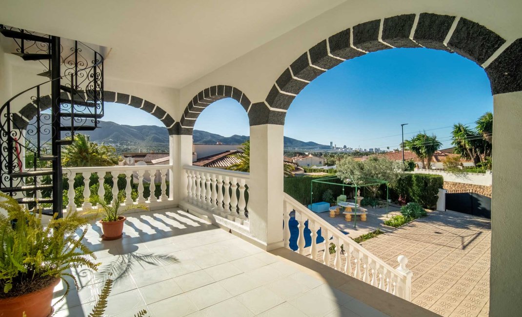 Resale - Villa -
Alfaz del Pi - Arabi