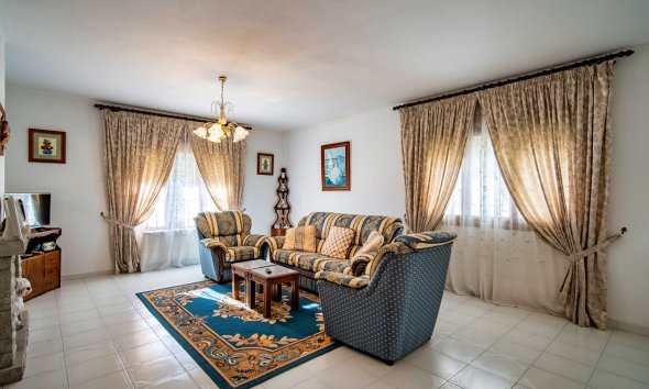 Resale - Villa -
Alfaz del Pi - Arabi