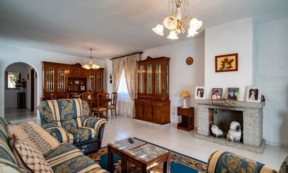 Resale - Villa -
Alfaz del Pi - Arabi