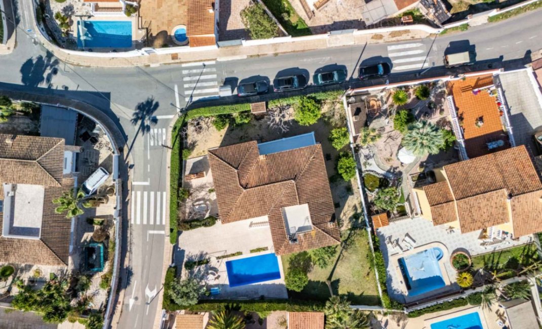 Resale - Villa -
Alfaz del Pi - Arabi