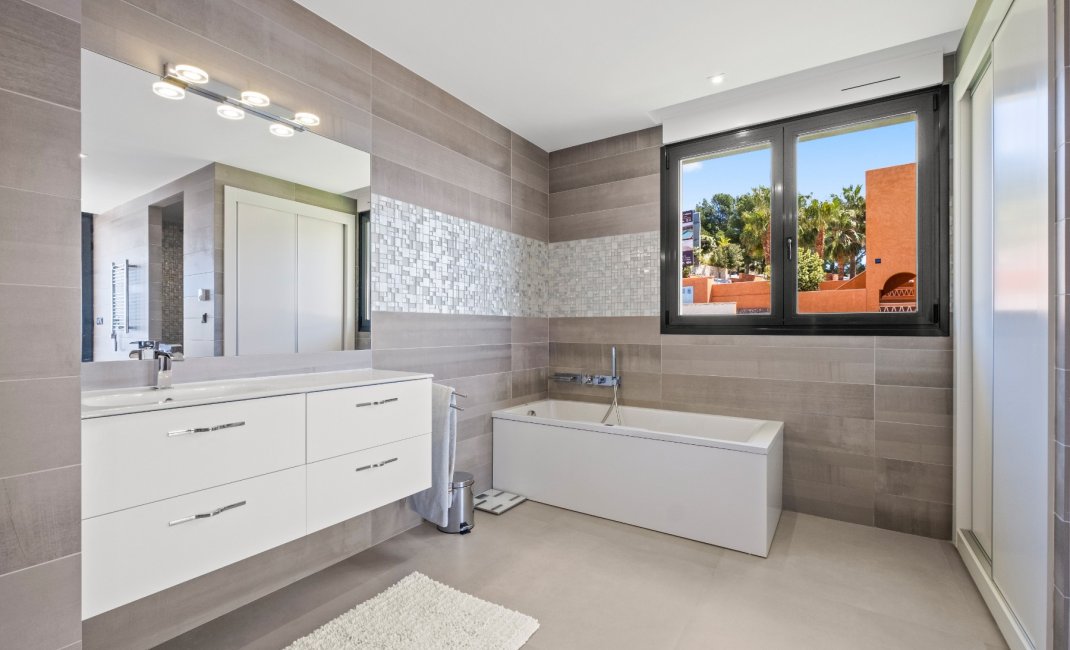 Revente - Villa -
Altea