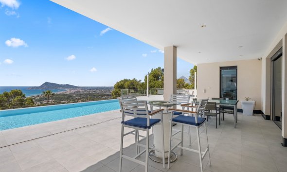 Revente - Villa -
Altea