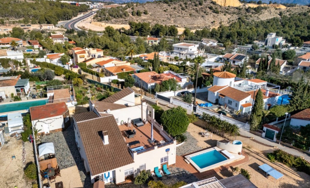 Resale - Villa -
La Nucía - Montebello - Nou Espai