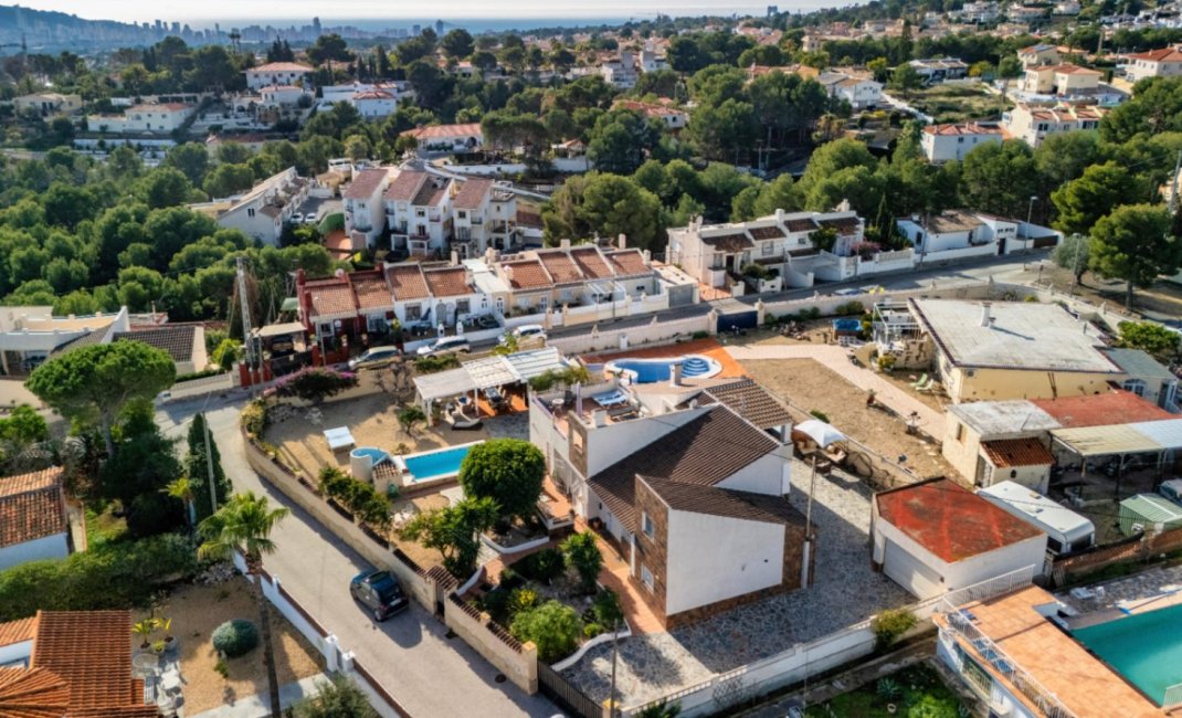 Resale - Villa -
La Nucía - Montebello - Nou Espai