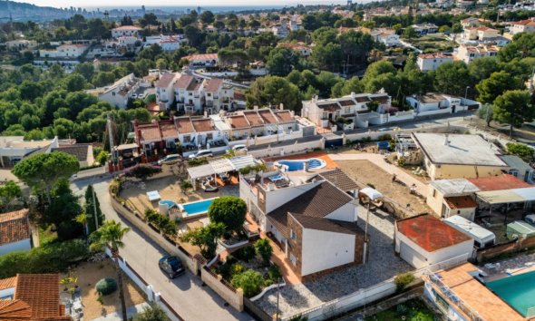 Resale - Villa -
La Nucía - Montebello - Nou Espai