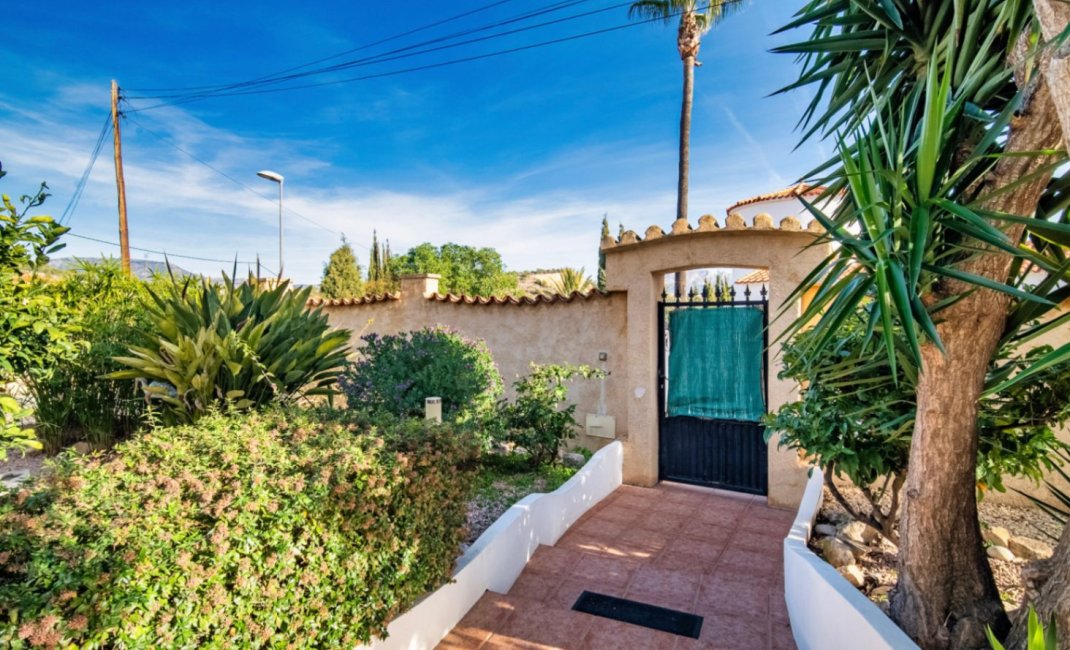 Resale - Villa -
La Nucía - Montebello - Nou Espai