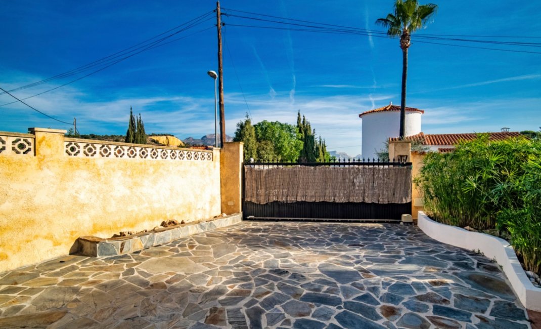 Resale - Villa -
La Nucía - Montebello - Nou Espai