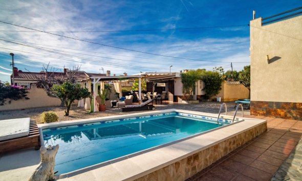 Resale - Villa -
La Nucía - Montebello - Nou Espai