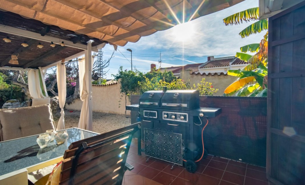 Resale - Villa -
La Nucía - Montebello - Nou Espai