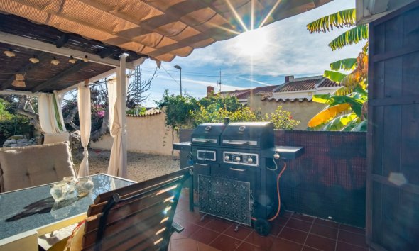 Resale - Villa -
La Nucía - Montebello - Nou Espai