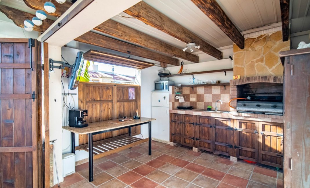 Resale - Villa -
La Nucía - Montebello - Nou Espai