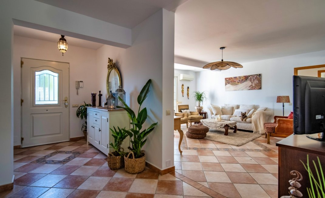 Resale - Villa -
La Nucía - Montebello - Nou Espai