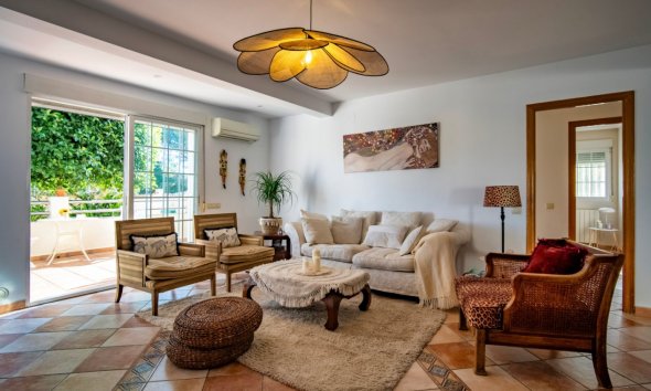 Resale - Villa -
La Nucía - Montebello - Nou Espai