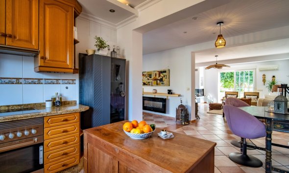 Resale - Villa -
La Nucía - Montebello - Nou Espai