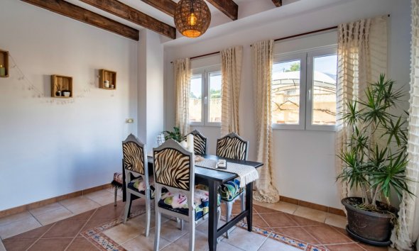 Resale - Villa -
La Nucía - Montebello - Nou Espai