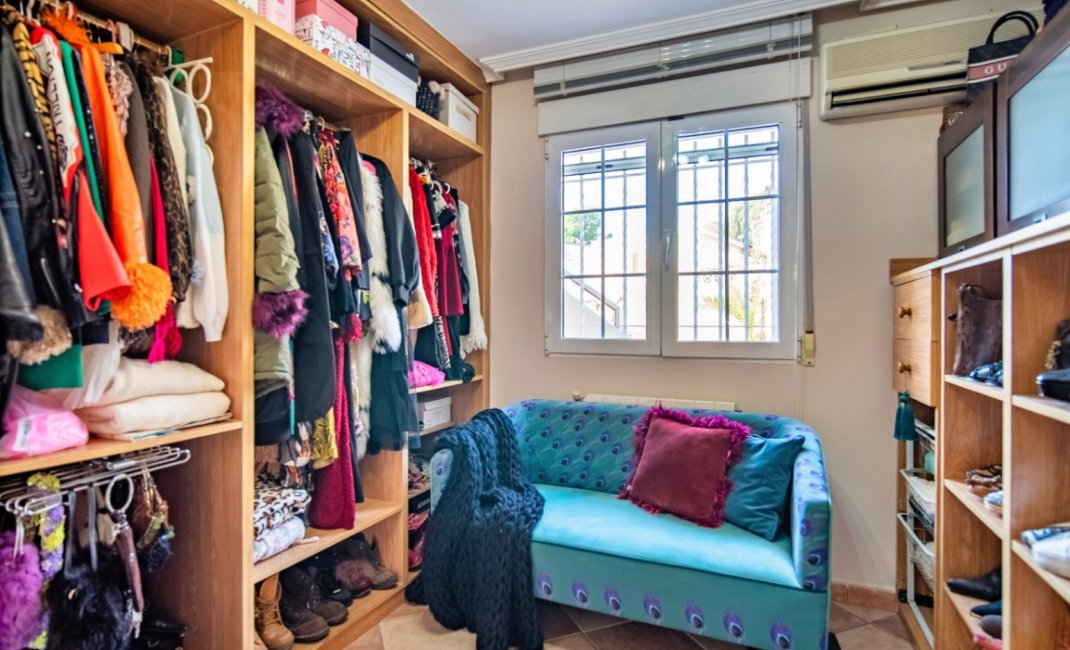 Resale - Villa -
La Nucía - Montebello - Nou Espai