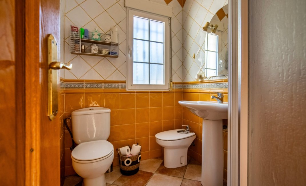 Resale - Villa -
La Nucía - Montebello - Nou Espai