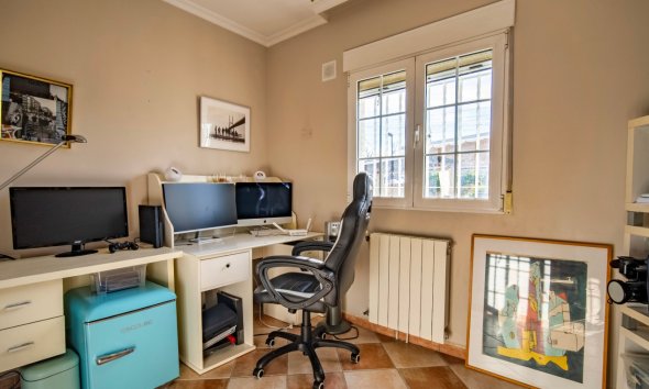 Resale - Villa -
La Nucía - Montebello - Nou Espai