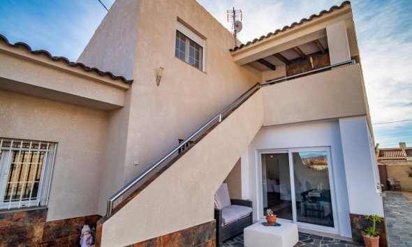 Resale - Villa -
La Nucía - Montebello - Nou Espai